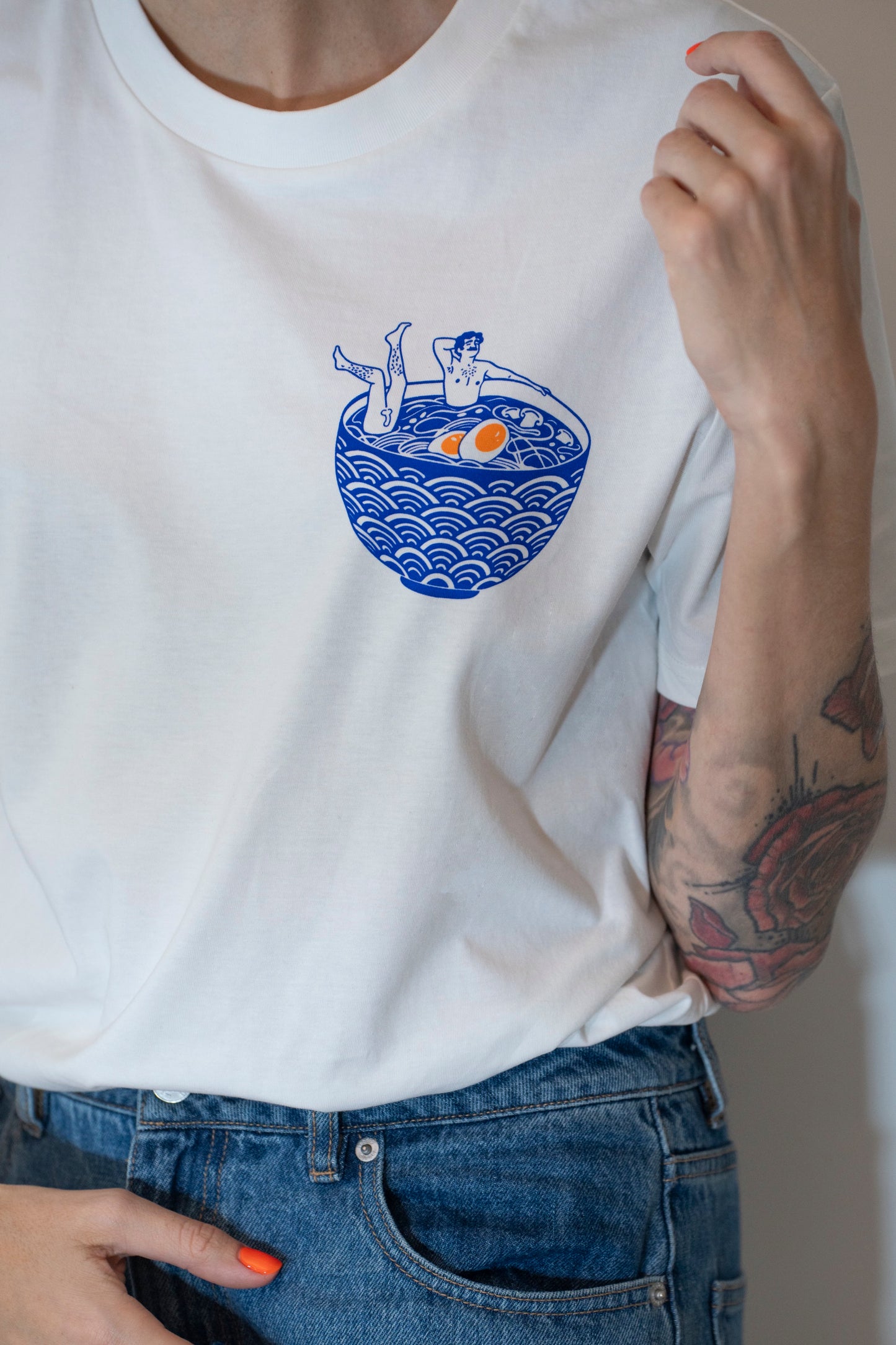 T-shirt unisexe Bored of Men? Eat Ramen!