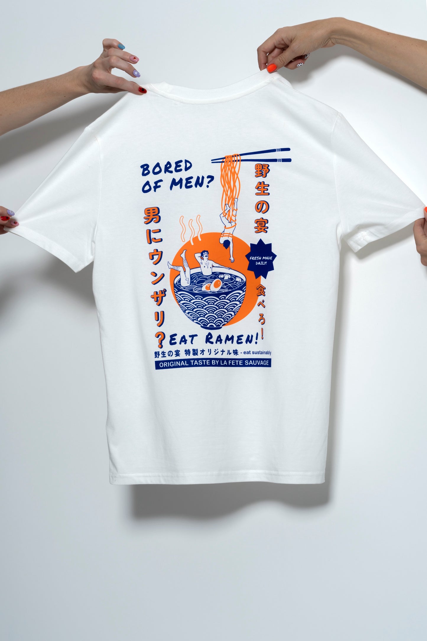 T-shirt unisexe Bored of Men? Eat Ramen!