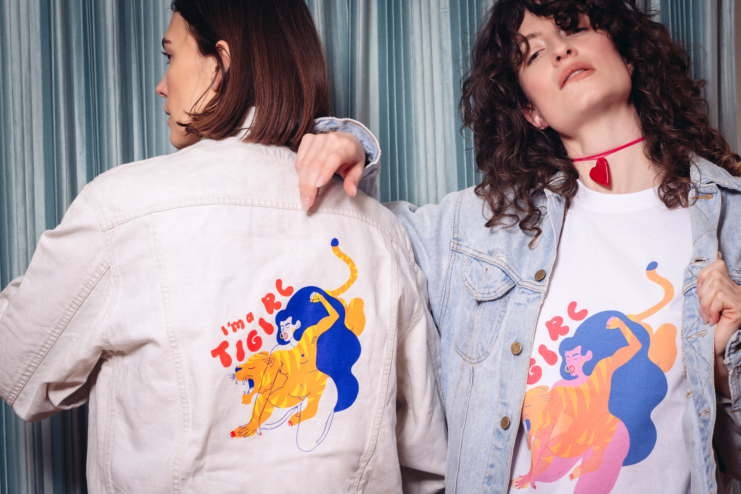 Veste en jean bleu clair I'm a Tigirl x La fête Sauvage